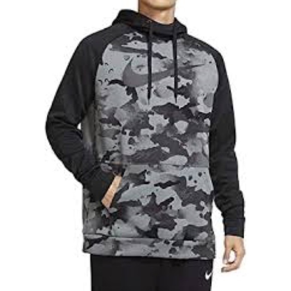 NIKE Therma Hoodie In Gray Camo-black